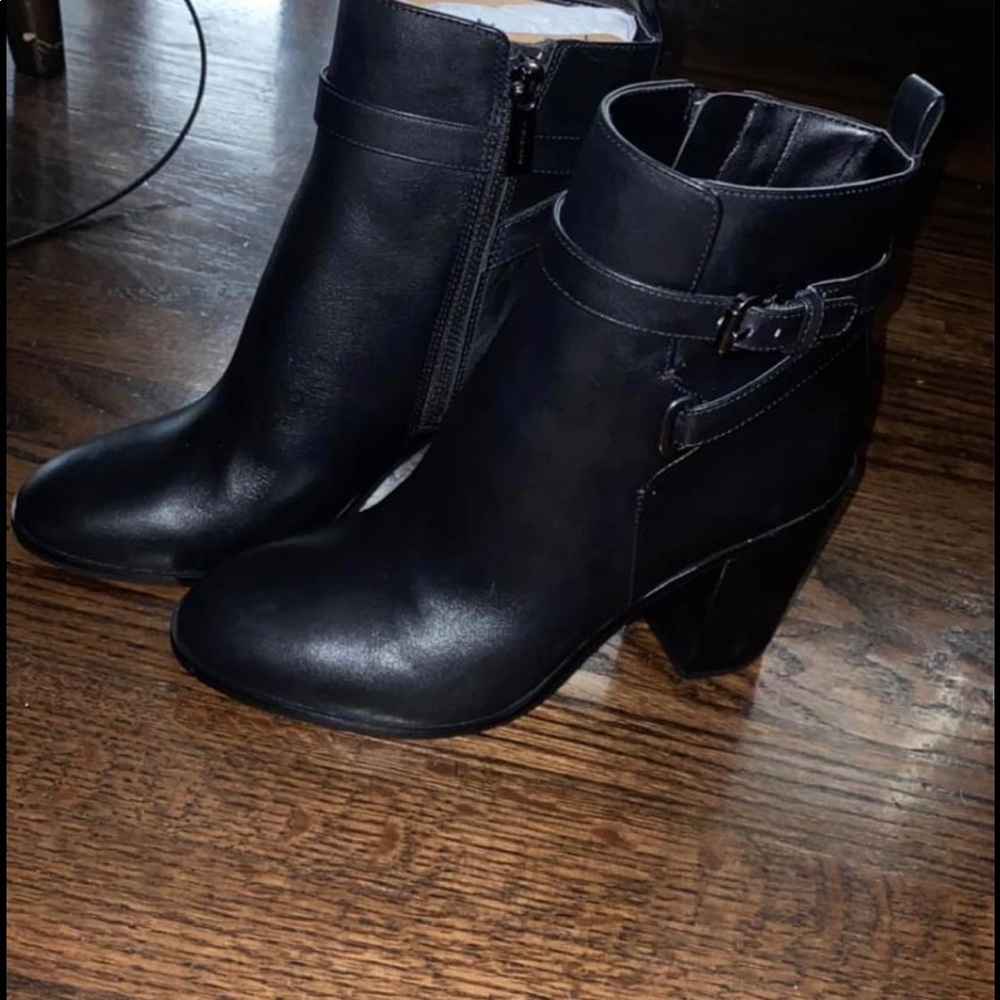 Micheal Kors leather Ankel boots